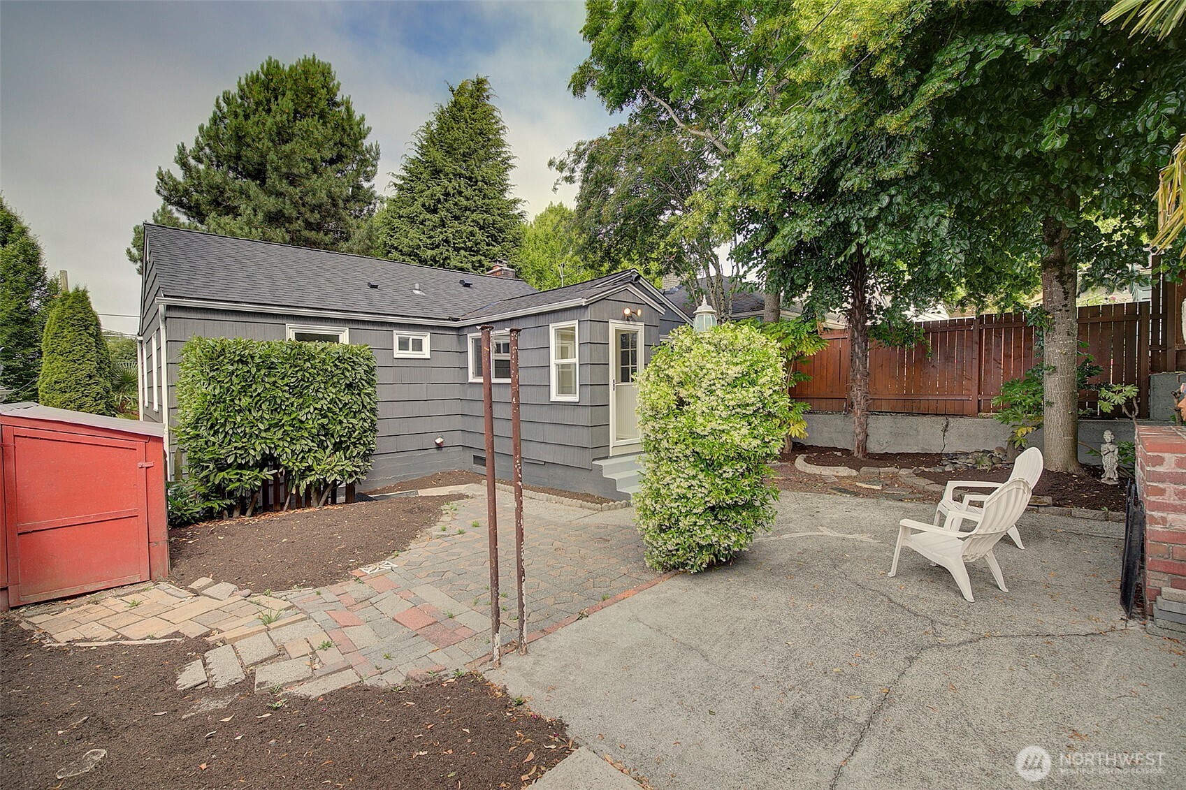 Seattle, Washington, 98126, United States, 3 Bedrooms Bedrooms, ,2 BathroomsBathrooms,Residential,For Sale,1882330