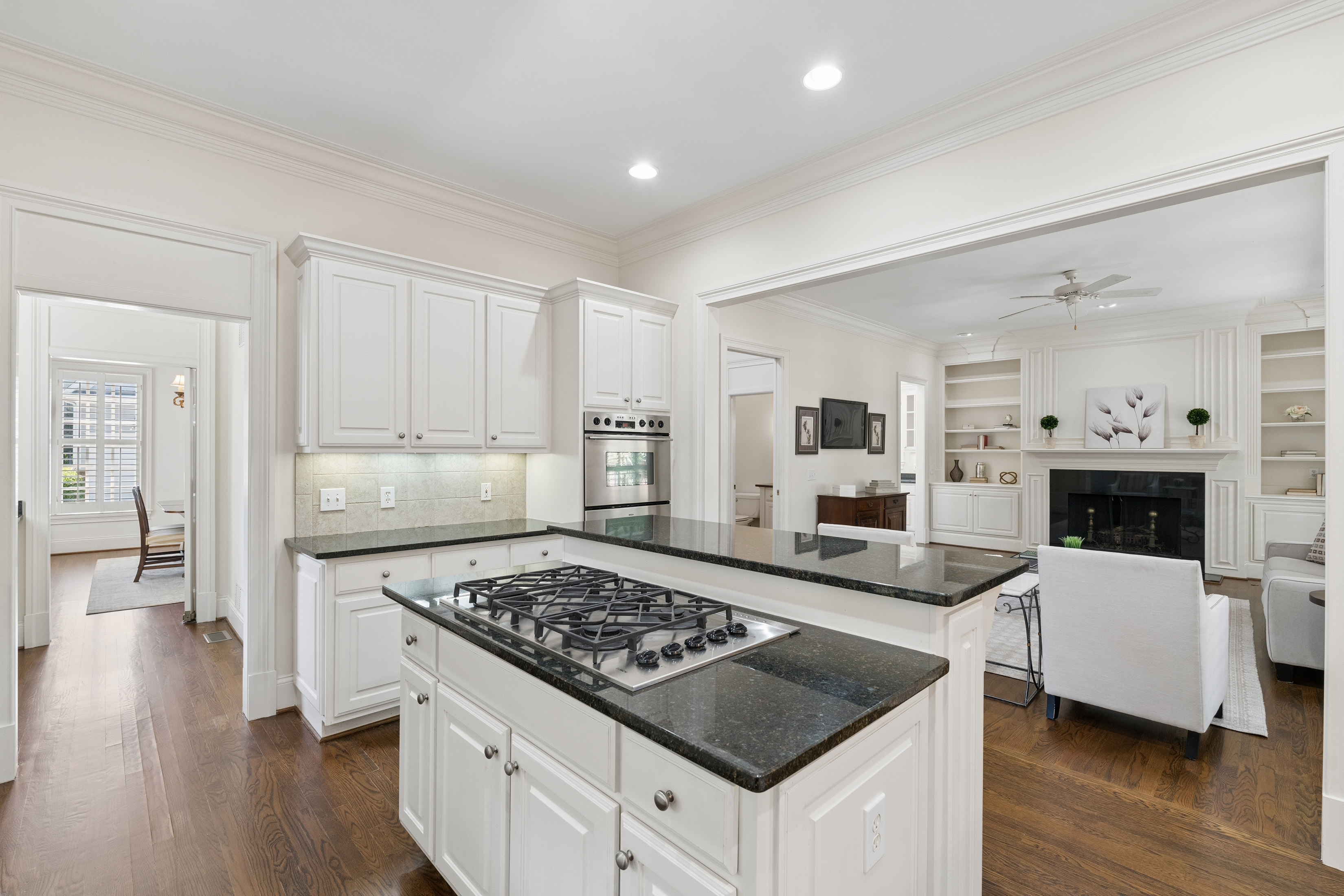  Traditional Cedar Shingle Beauty - 物件實景