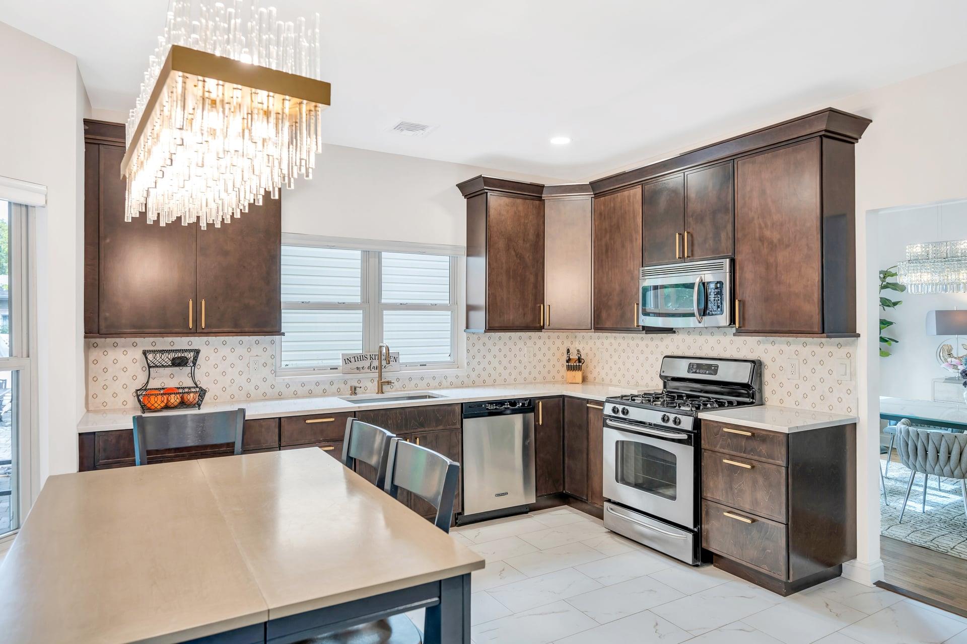 South Setauket, New York, 11720, United States, 3 Bedrooms Bedrooms, ,3 BathroomsBathrooms,Residential,For Sale,1892915