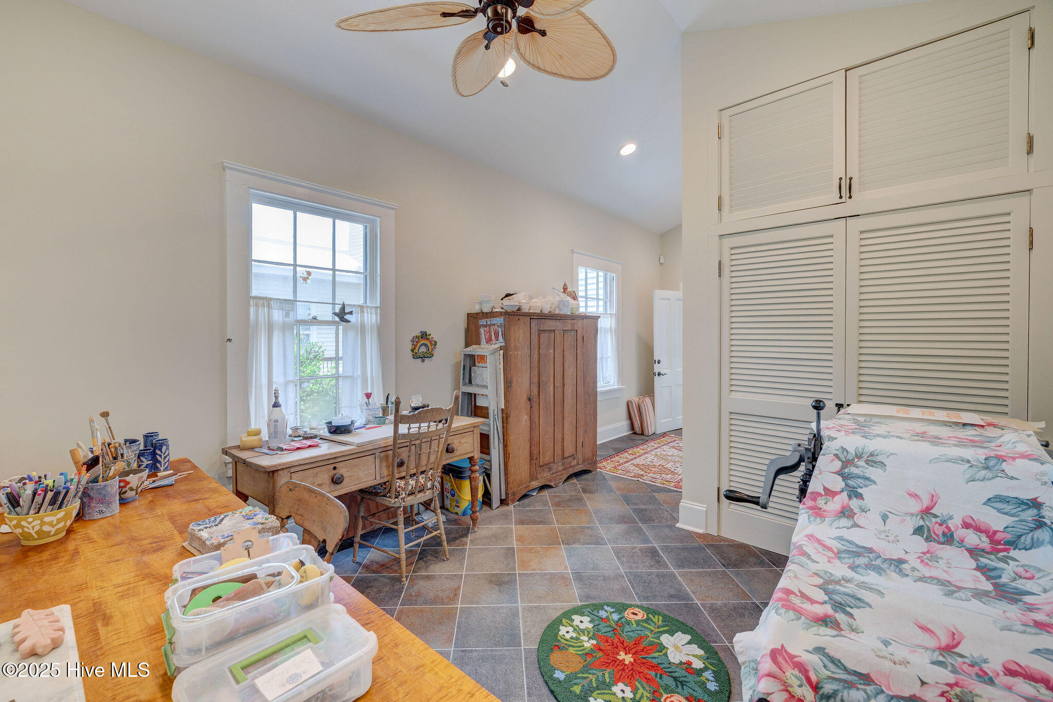 Wilmington, North Carolina, 28401, United States, 4 Bedrooms Bedrooms, ,3 BathroomsBathrooms,Residential,For Sale,1874502