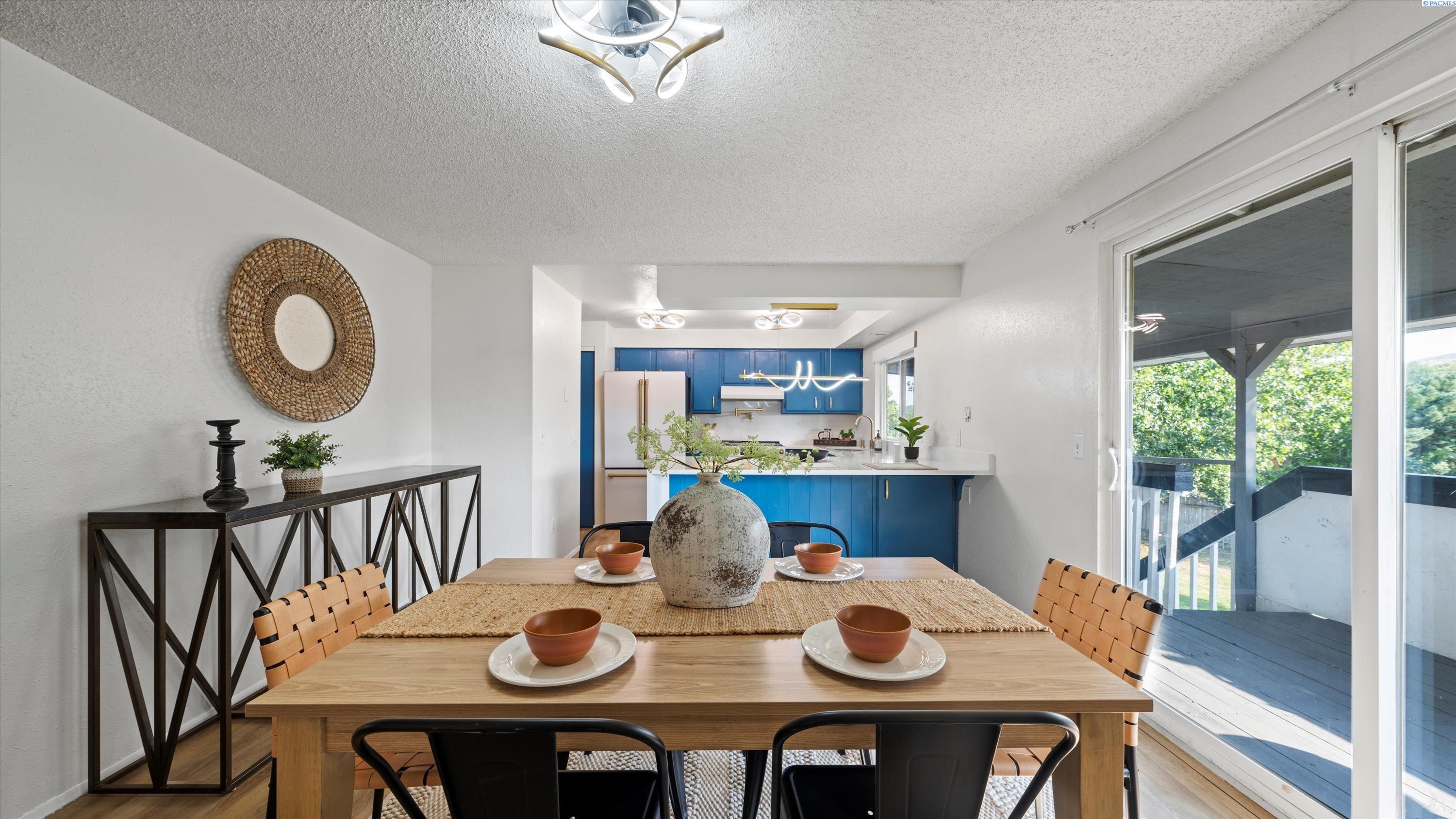 Kennewick, Washington, 99338, United States, 4 Bedrooms Bedrooms, ,1 BathroomBathrooms,Residential,For Sale,1933317