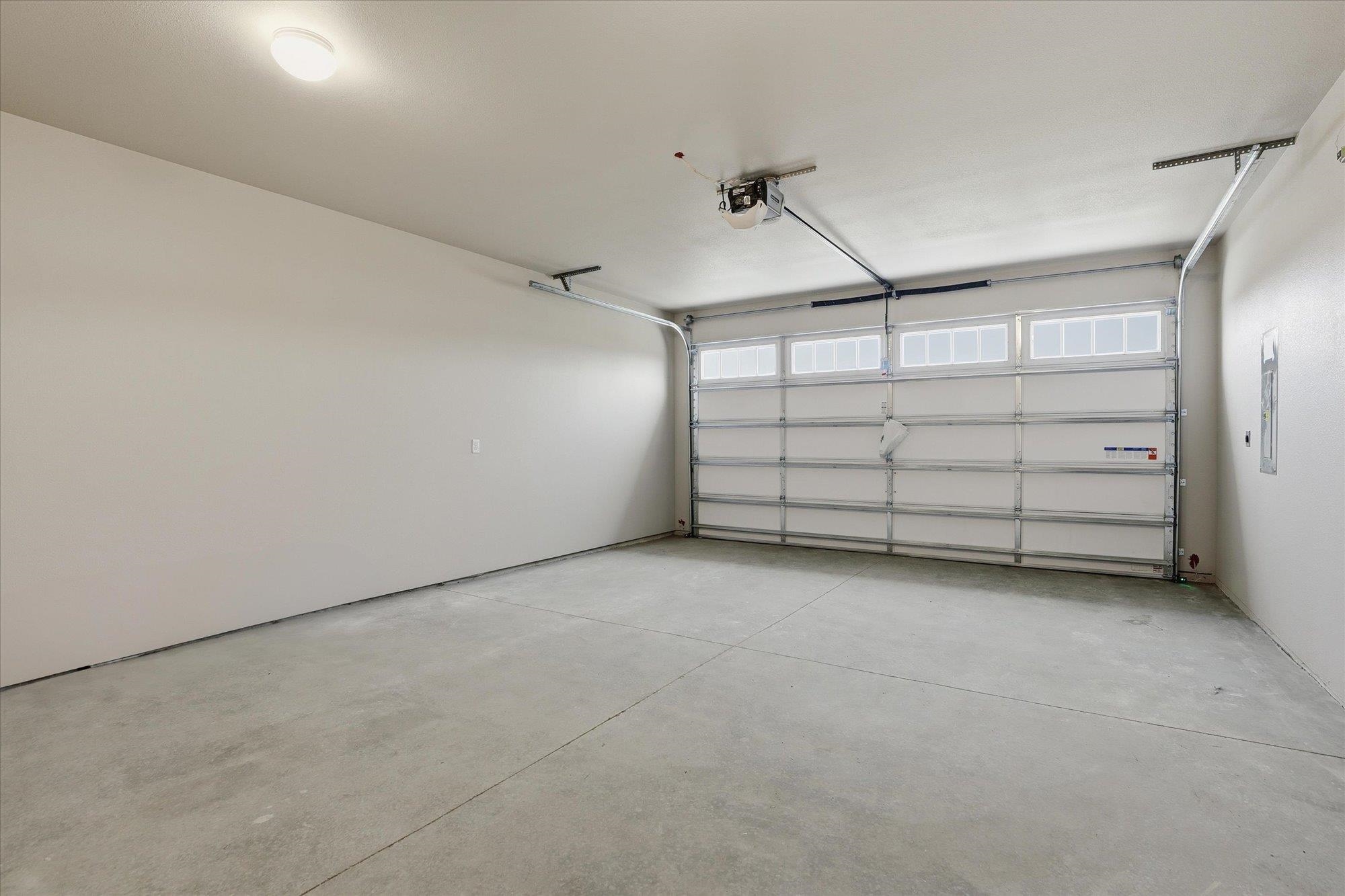 Deer Park, Washington, 99006, United States, 3 Bedrooms Bedrooms, ,2 BathroomsBathrooms,Residential,For Sale,1986419