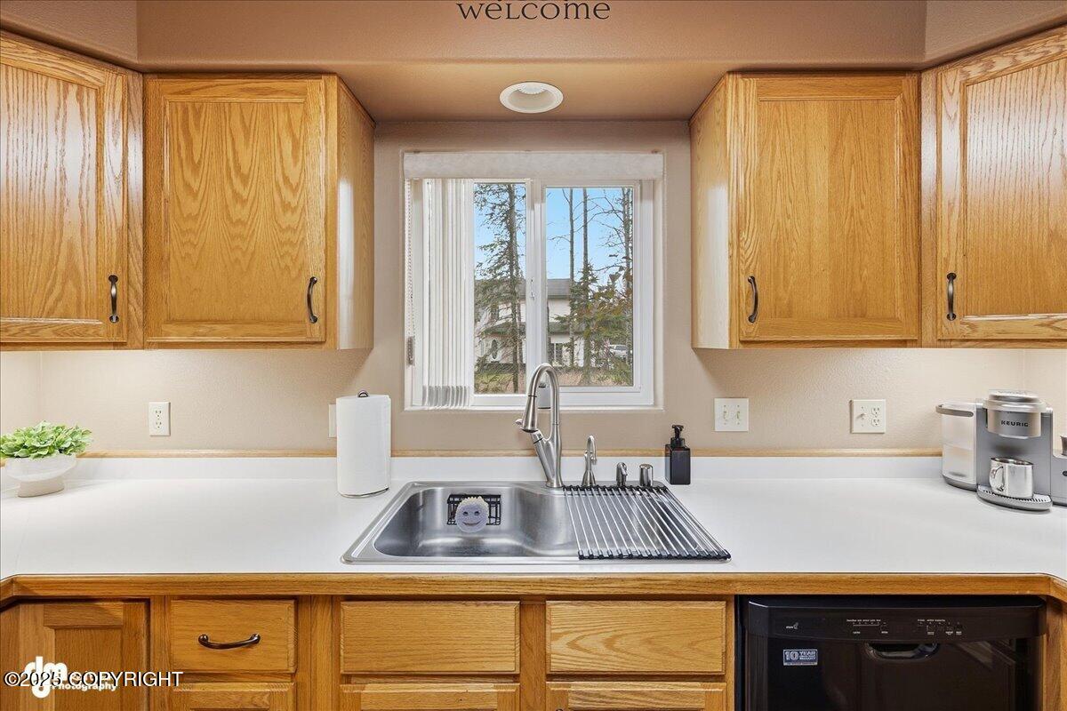 Kenai, Alaska, 99611, United States, 4 Bedrooms Bedrooms, ,2 BathroomsBathrooms,Residential,For Sale,1985692