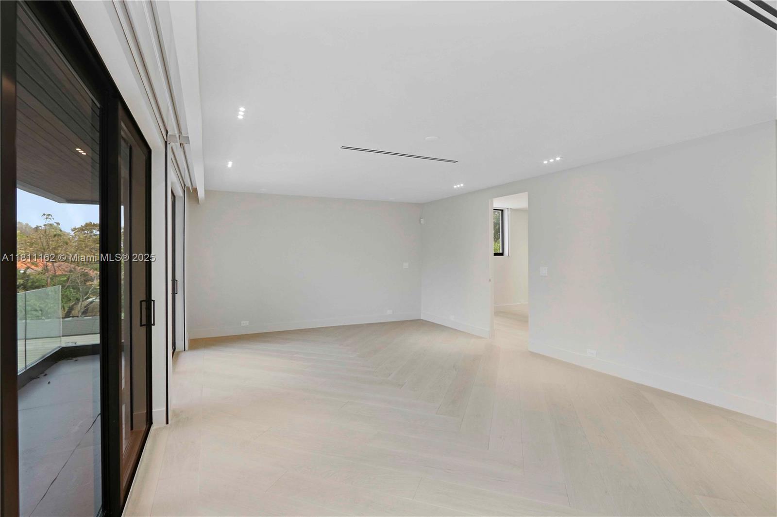 Miami, Florida, 33129, United States, 4 Bedrooms Bedrooms, ,5 BathroomsBathrooms,Residential,For Sale,1839083