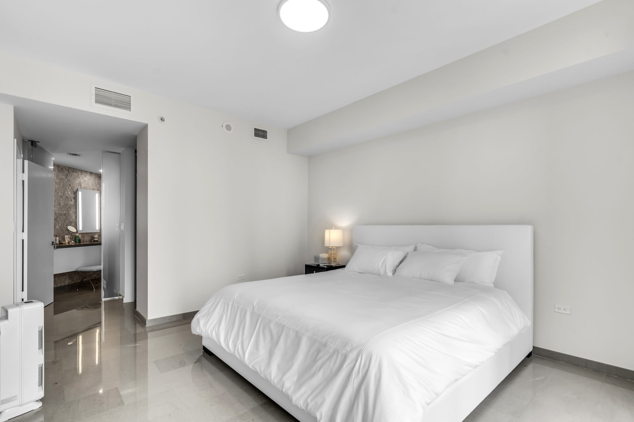  88 SW 7th St, Miami, FL, 33130 - 物件實景