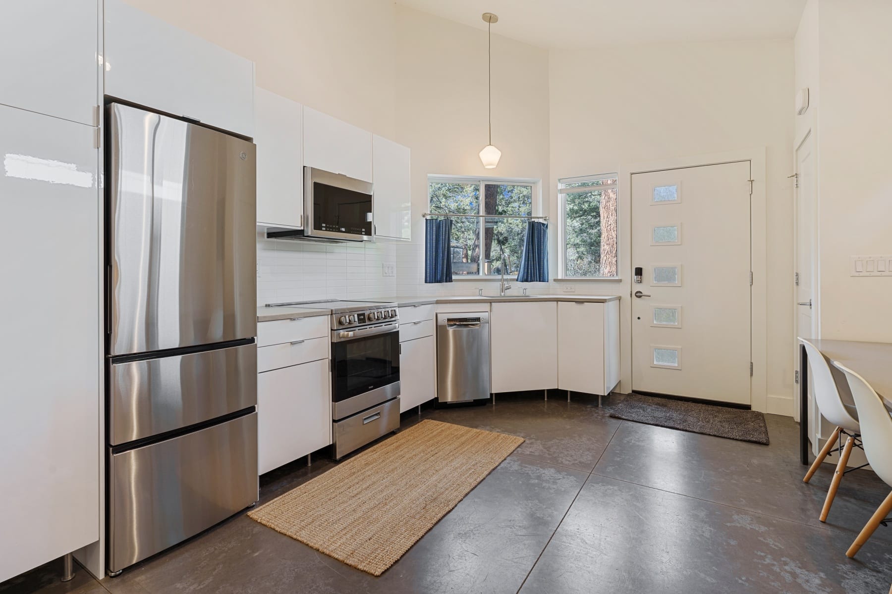  61552 Oakwood Place #1 & 2 Bend, OR 97702 - 物件實景