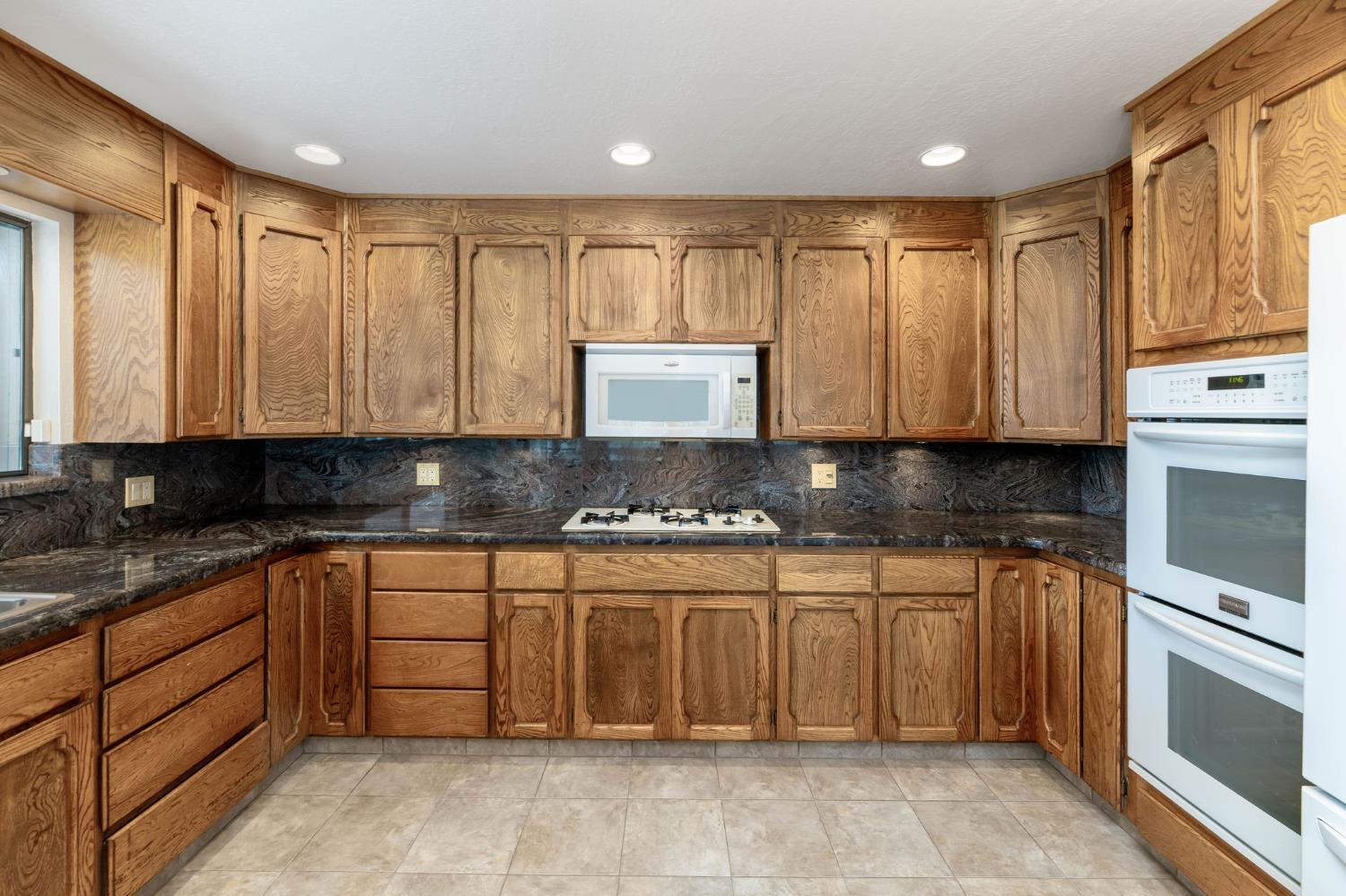 Grass Valley, California, 95949, United States, 4 Bedrooms Bedrooms, ,4 BathroomsBathrooms,Residential,For Sale,2015121