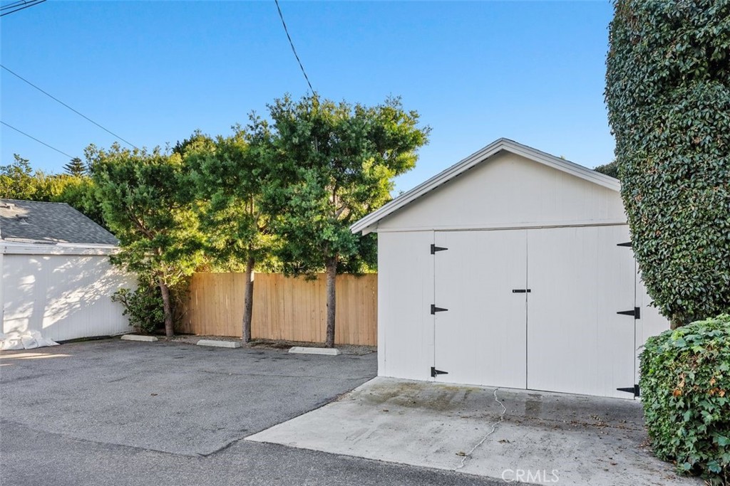 Laguna Beach, California, 92651, United States, 2 Bedrooms Bedrooms, ,1 BathroomBathrooms,Residential,For Sale,2000928