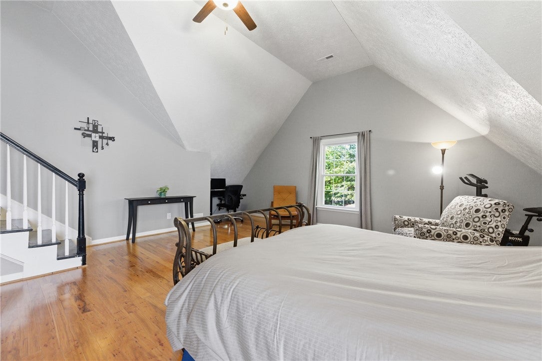 Yorktown, Virginia, 23693, United States, 6 Bedrooms Bedrooms, ,3 BathroomsBathrooms,Residential,For Sale,1987855