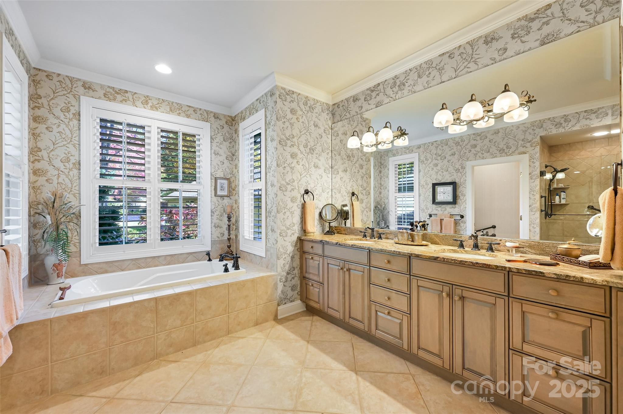 Hendersonville, North Carolina, 28739, United States, 4 Bedrooms Bedrooms, ,3 BathroomsBathrooms,Residential,For Sale,1992050