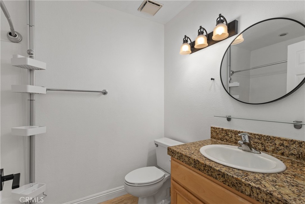 Huntington Beach, California, 92646, United States, 2 Bedrooms Bedrooms, ,2 BathroomsBathrooms,Residential,For Sale,1939014
