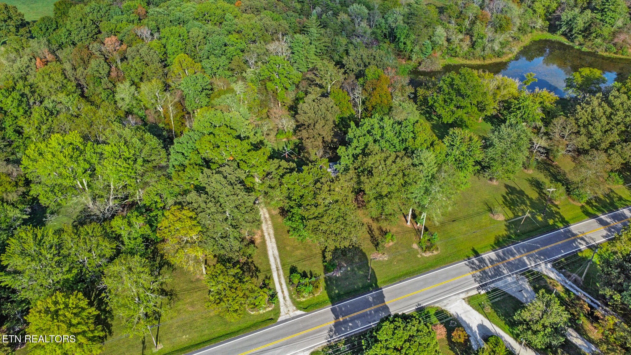 Crossville, Tennessee, 38555, United States, 2 Bedrooms Bedrooms, ,1 BathroomBathrooms,Residential,For Sale,1982388