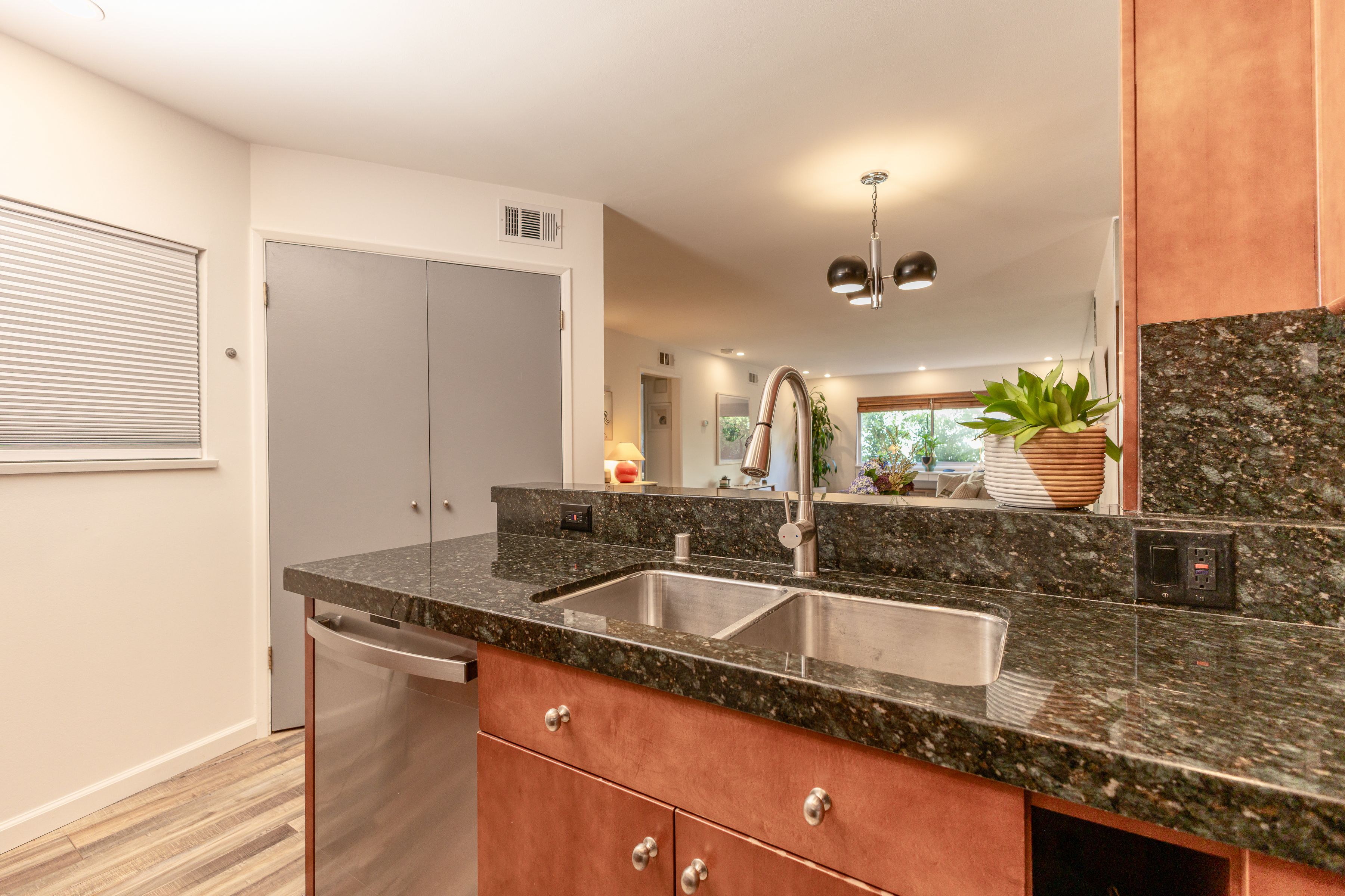  2260 North Cahuenga Boulevard #306 - 物件實景