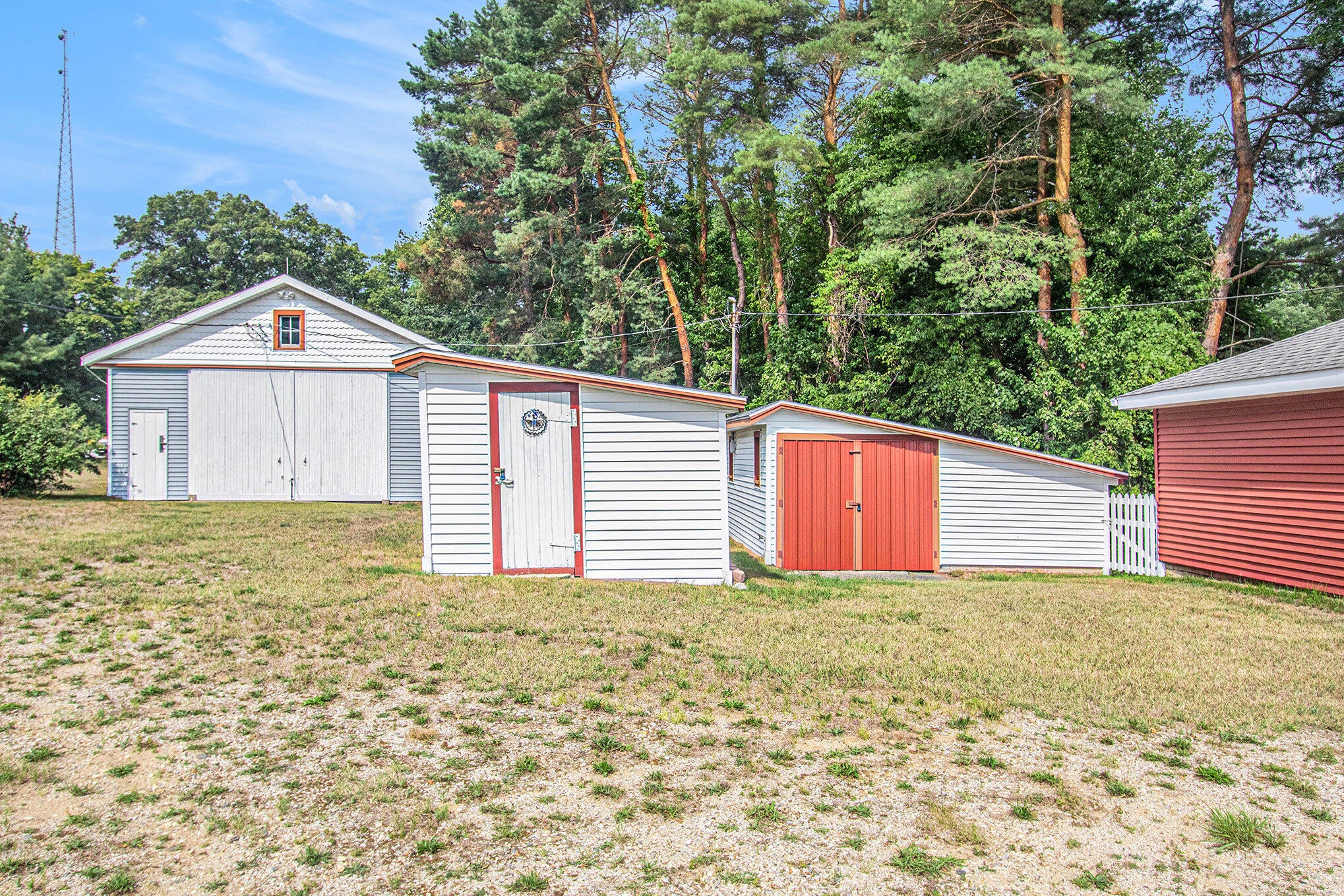 Fennville, Michigan, 49408, United States, 4 Bedrooms Bedrooms, ,4 BathroomsBathrooms,Residential,For Sale,1766735