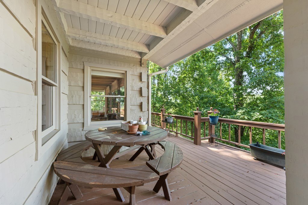 Hiawassee, Georgia, 30546, United States, 3 Bedrooms Bedrooms, ,3 BathroomsBathrooms,Residential,For Sale,1880461