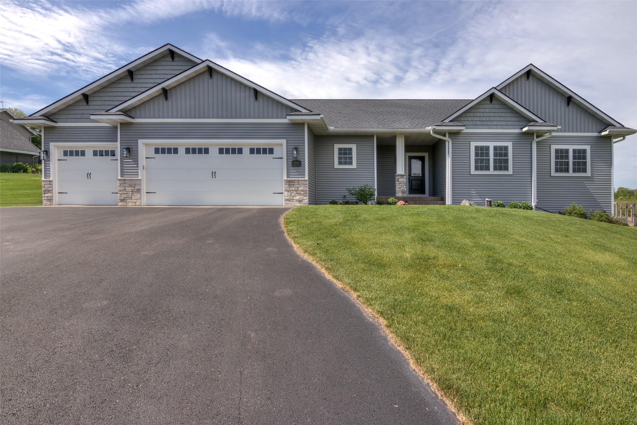 Eau Claire, Wisconsin, 54701, United States, 5 Bedrooms Bedrooms, ,3 BathroomsBathrooms,Residential,For Sale,2049294
