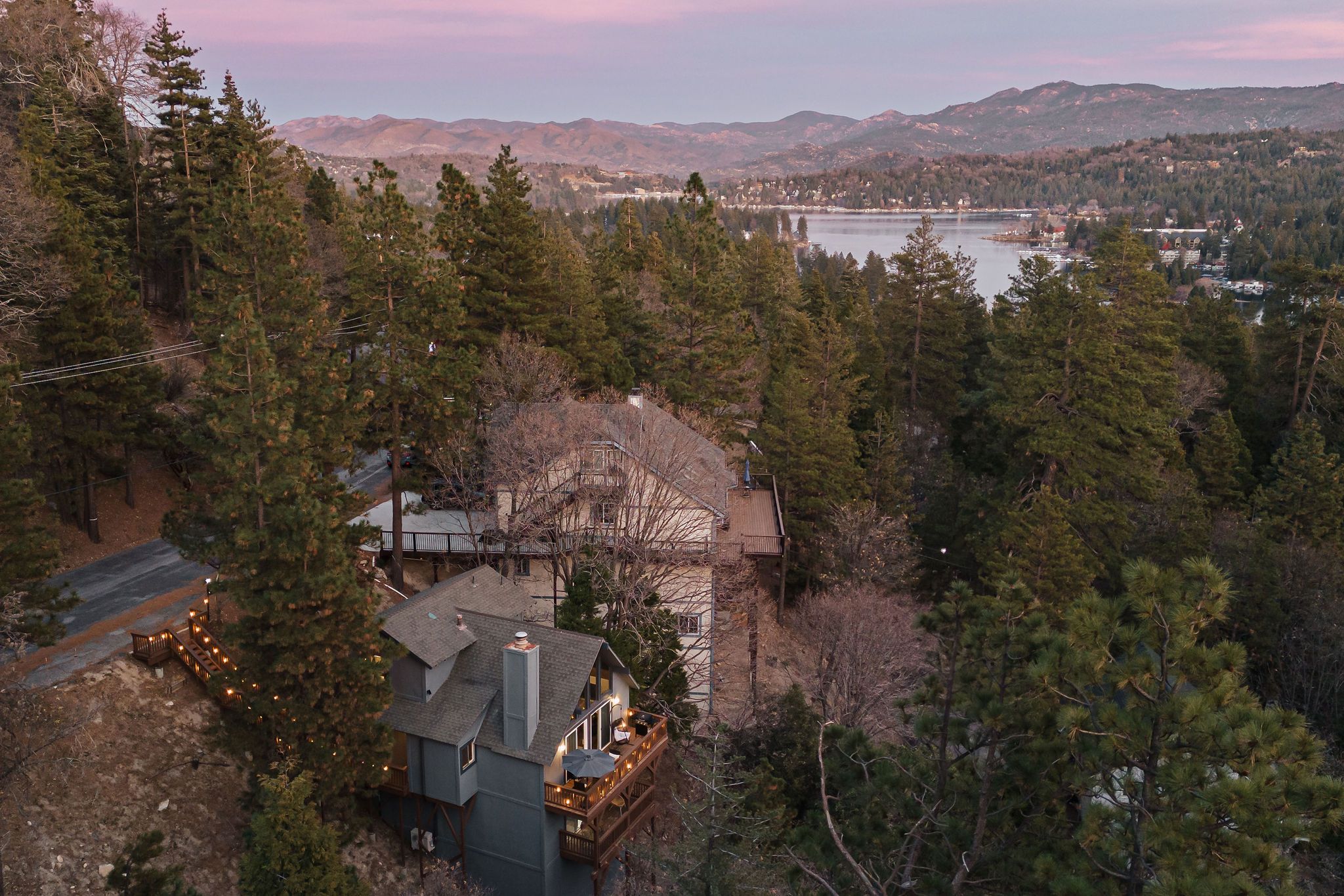  217 Old Toll Road, Lake Arrowhead, CA 92352 - 物件實景