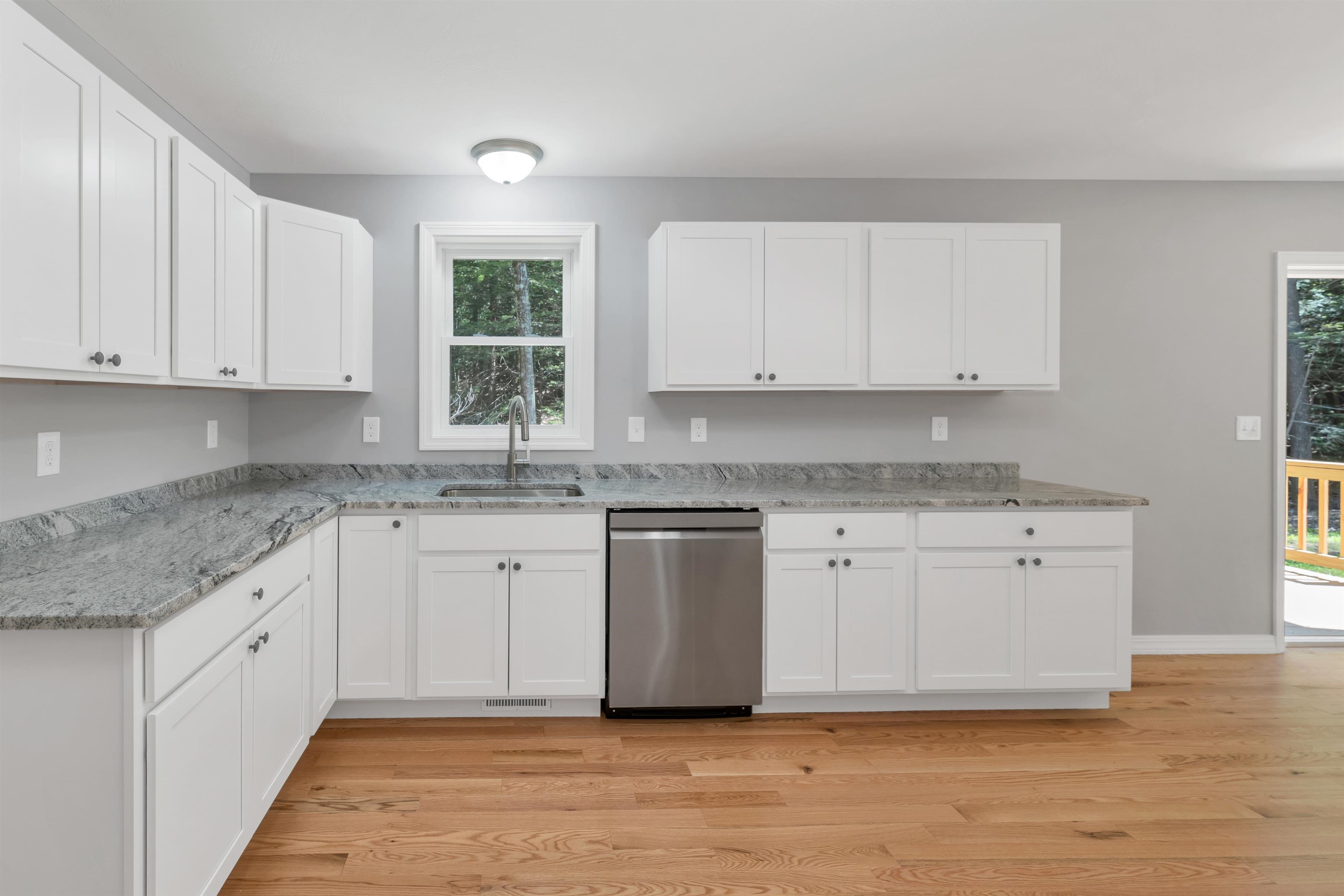 Bennington, New Hampshire, 03442, United States, 3 Bedrooms Bedrooms, ,2 BathroomsBathrooms,Residential,For Sale,1898255