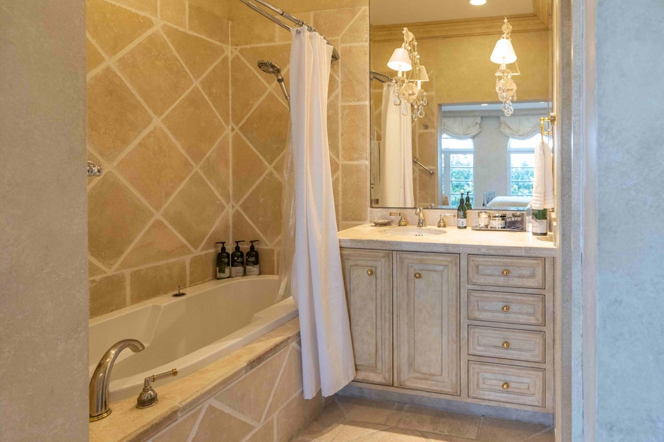 St. Croix, VI, 00820, VI, 7 Bedrooms Bedrooms, ,7 BathroomsBathrooms,Residential,For Sale,1690781