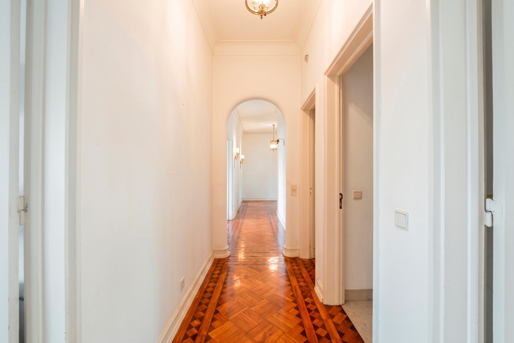  Detached house, 6 bedrooms, for Sale - 物件實景