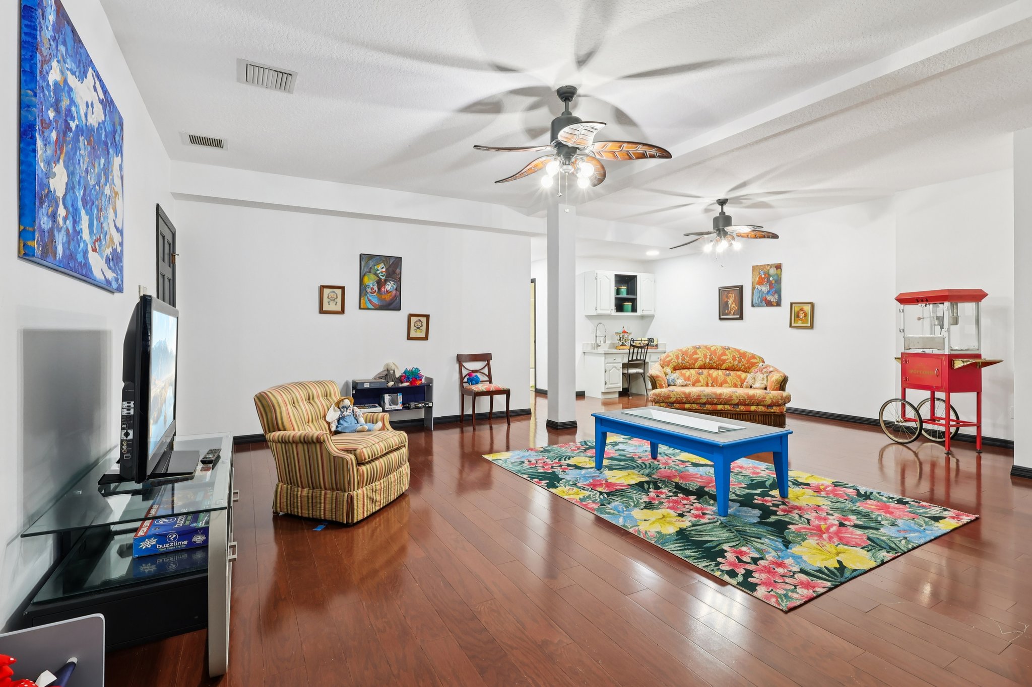 Minneola, Florida, 34715, United States, 4 Bedrooms Bedrooms, ,5 BathroomsBathrooms,Residential,For Sale,2006157