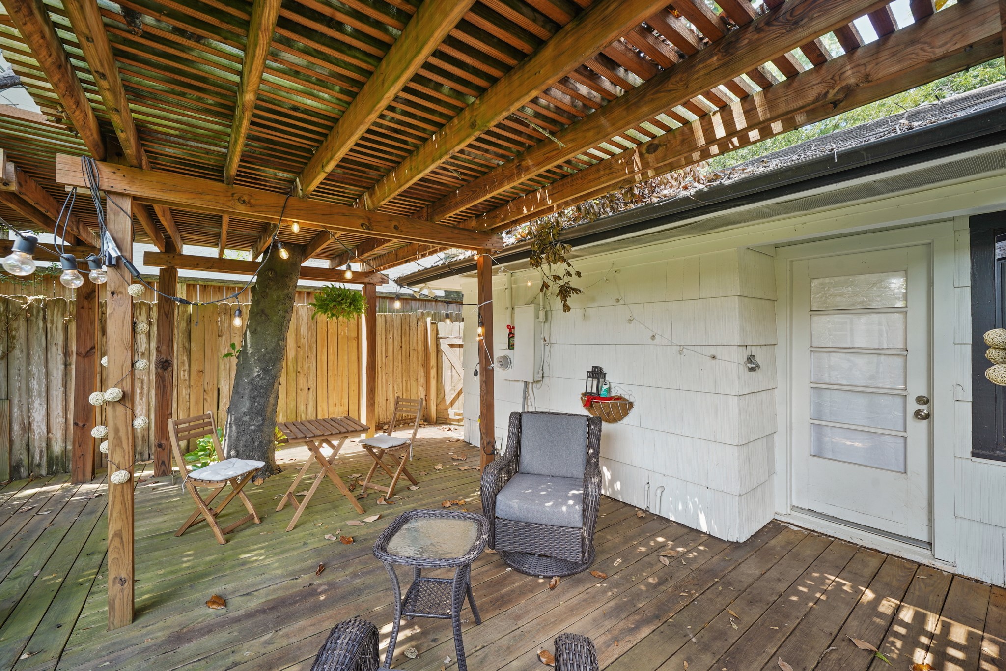 Bellaire, Texas, 77401, United States, 3 Bedrooms Bedrooms, ,2 BathroomsBathrooms,Residential,For Sale,1942222