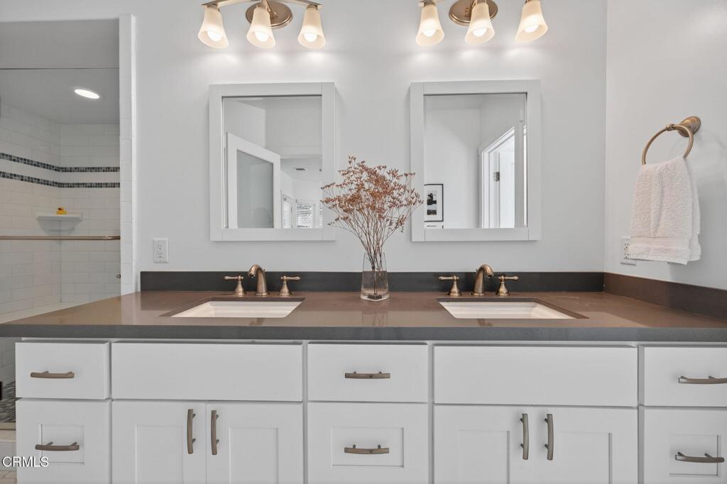 Ventura, California, 93001, United States, 4 Bedrooms Bedrooms, ,4 BathroomsBathrooms,Residential,For Sale,1975034