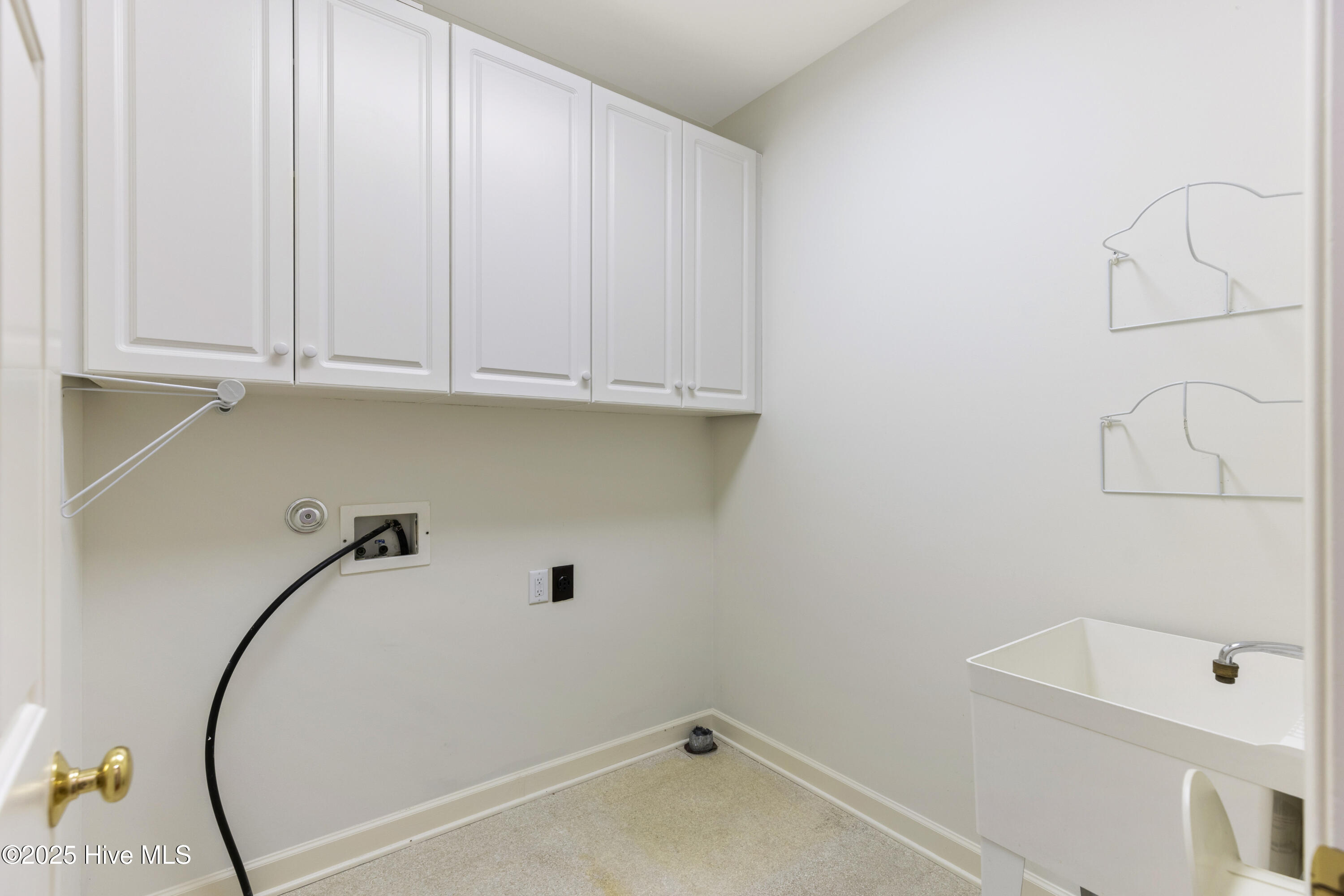 Wilmington, North Carolina, 28409, United States, 4 Bedrooms Bedrooms, ,4 BathroomsBathrooms,Residential,For Sale,1991062