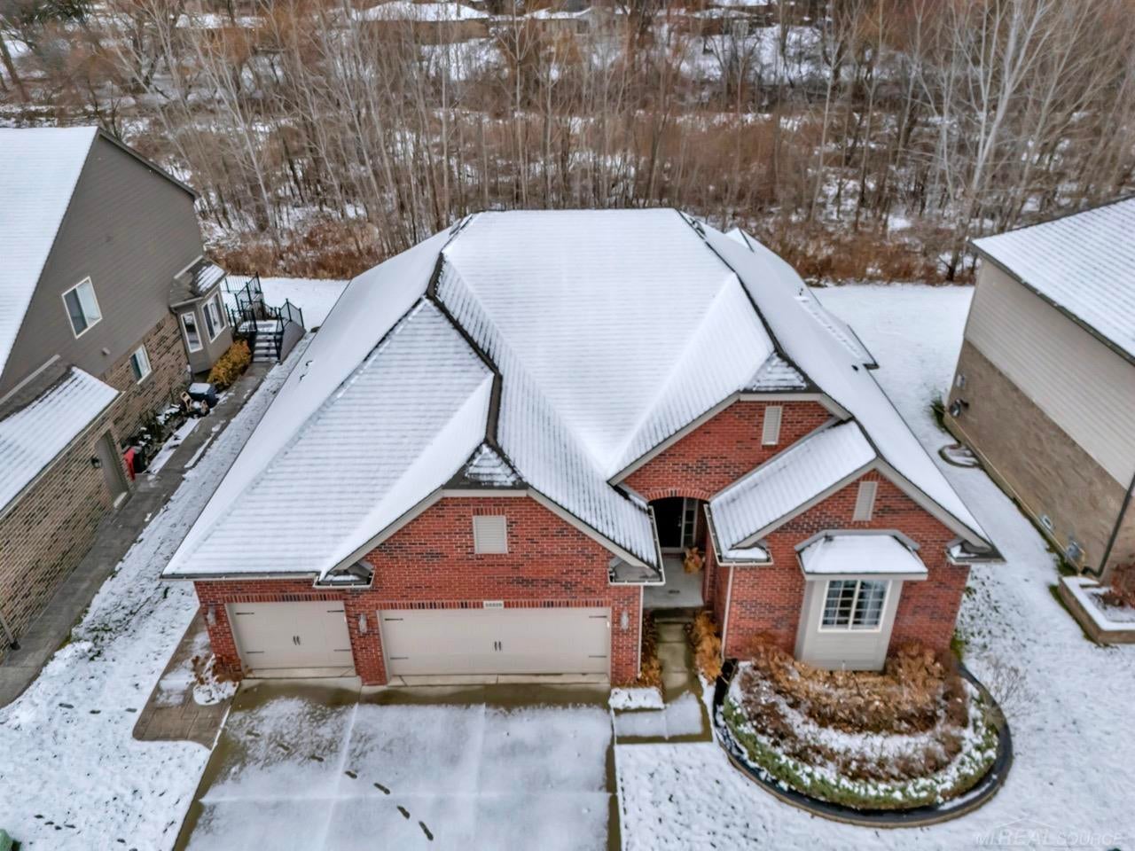 Macomb, Michigan, 48042, United States, 3 Bedrooms Bedrooms, ,3 BathroomsBathrooms,Residential,For Sale,2002873