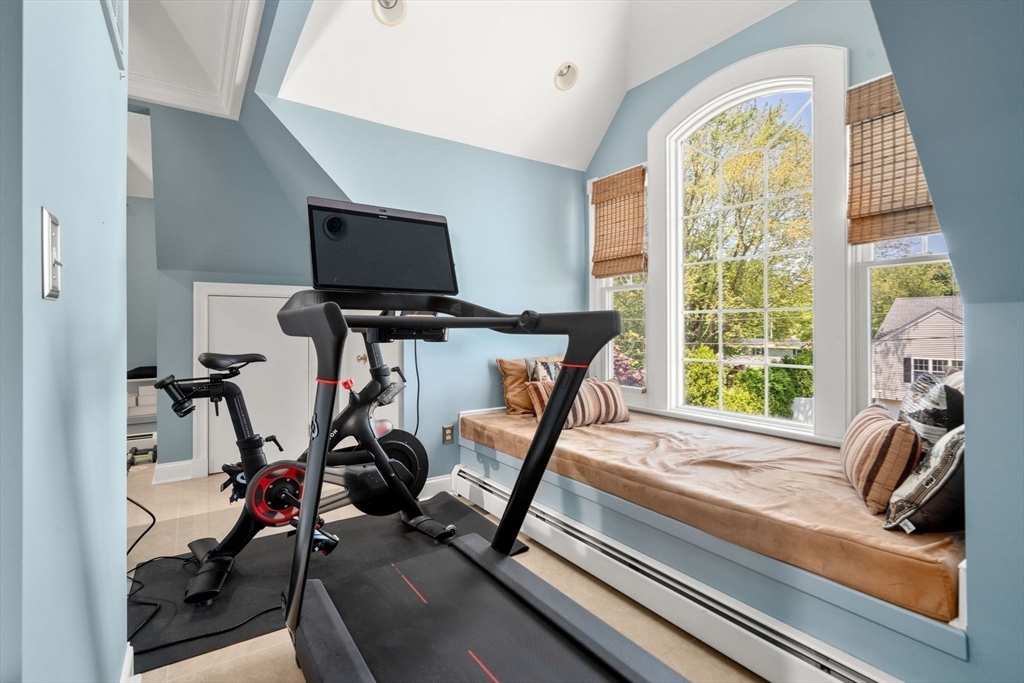 Swansea, Massachusetts, 02777, United States, 3 Bedrooms Bedrooms, ,2 BathroomsBathrooms,Residential,For Sale,1847611