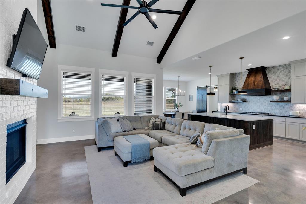 Waxahachie, Texas, 75167, United States, 4 Bedrooms Bedrooms, ,2 BathroomsBathrooms,Residential,For Sale,1975202