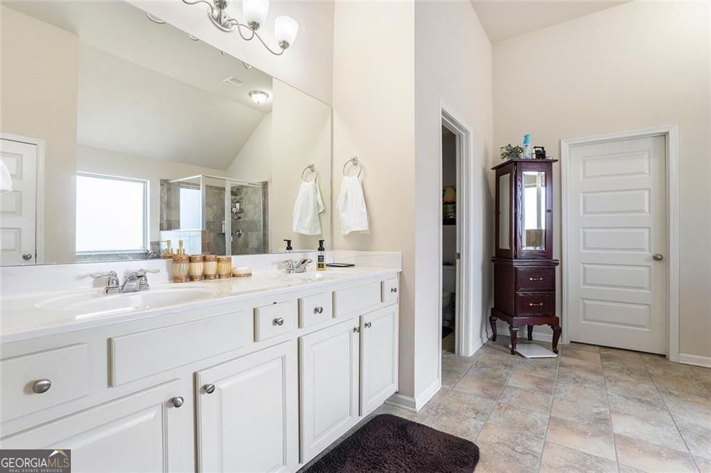 Loganville, Georgia, 30052, United States, 4 Bedrooms Bedrooms, ,4 BathroomsBathrooms,Residential,For Sale,1952006