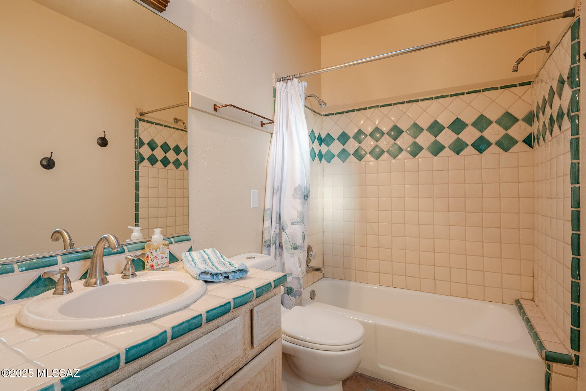 Tucson, Arizona, 85719, United States, 5 Bedrooms Bedrooms, ,5 BathroomsBathrooms,Residential,For Sale,1778389