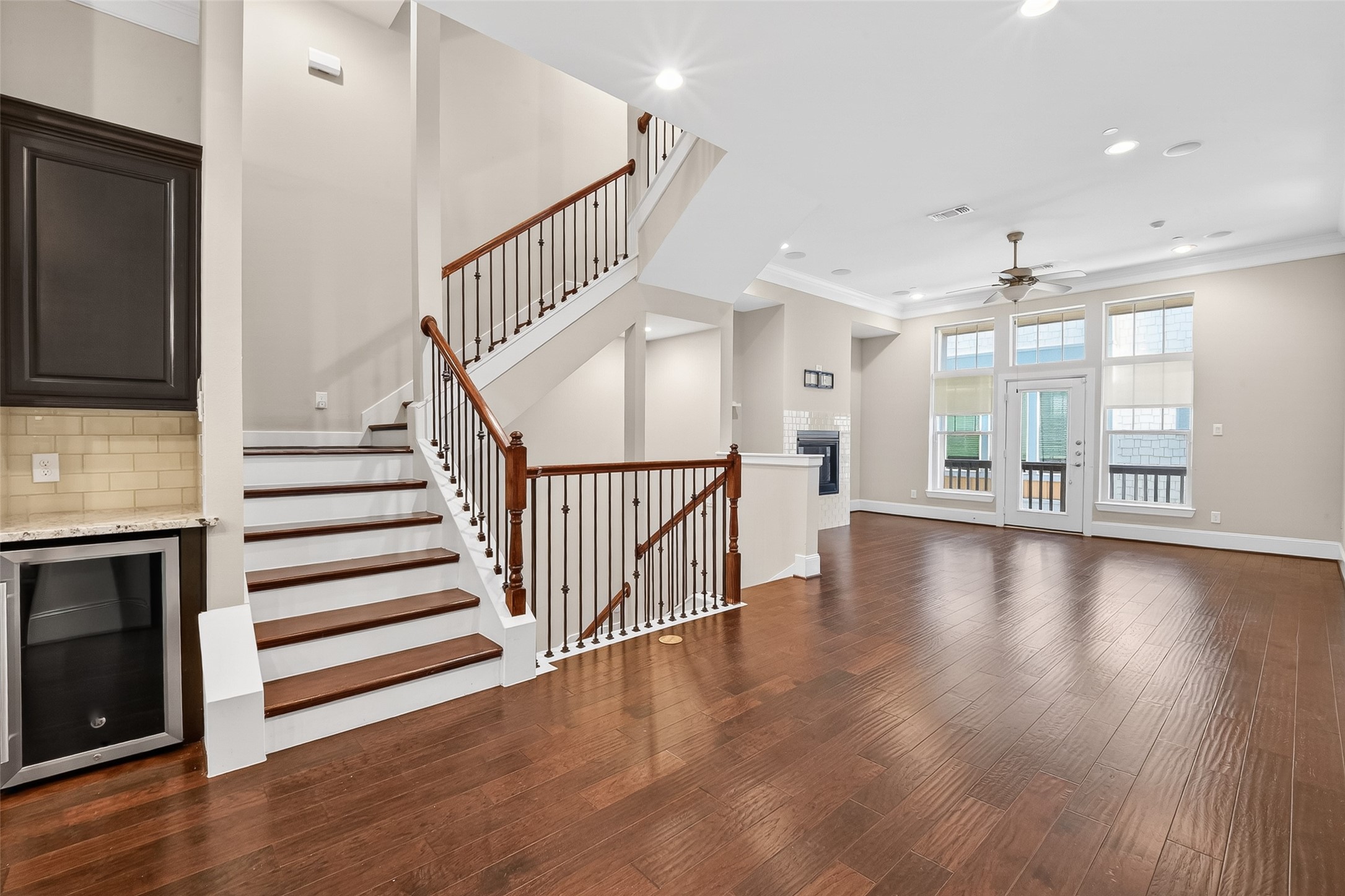  816 Yale Street C - 物件實景