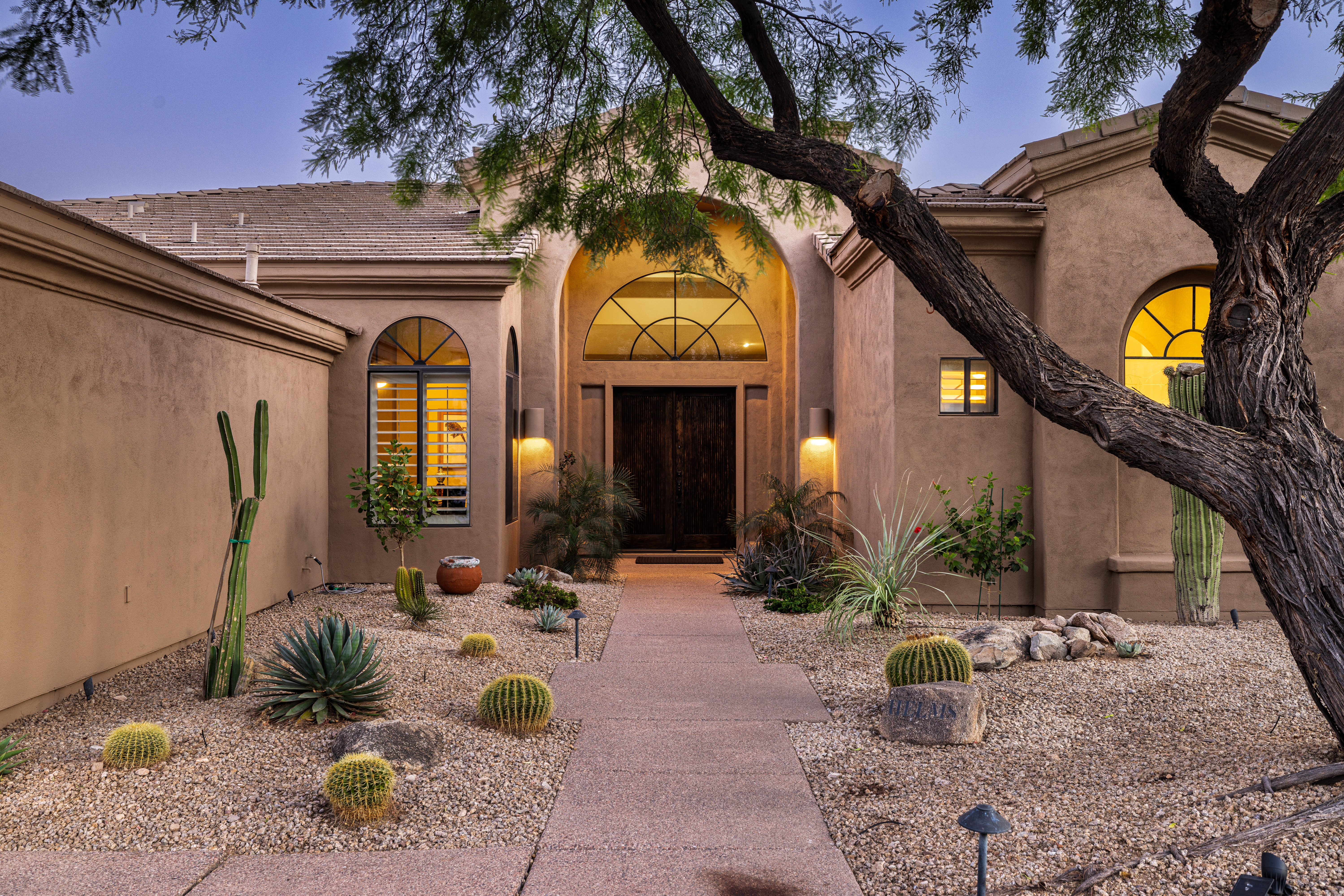  13641 E Charter Oak Drive ¦Scottsdale, AZ - 物件實景