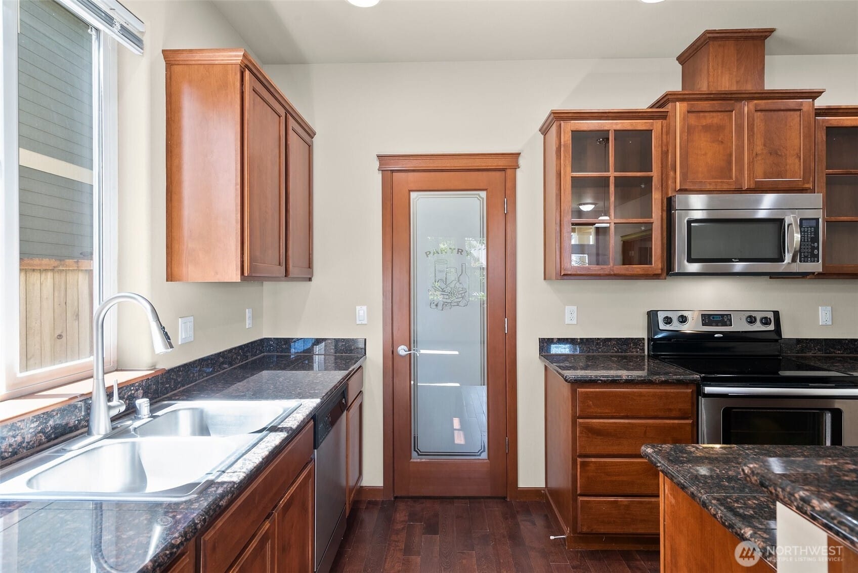 Puyallup, Washington, 98374, United States, 3 Bedrooms Bedrooms, ,3 BathroomsBathrooms,Residential,For Sale,1885383