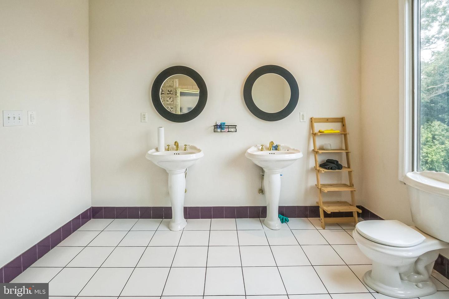 Wilmington, Delaware, 19805, United States, 6 Bedrooms Bedrooms, ,4 BathroomsBathrooms,Residential,For Sale,1940653