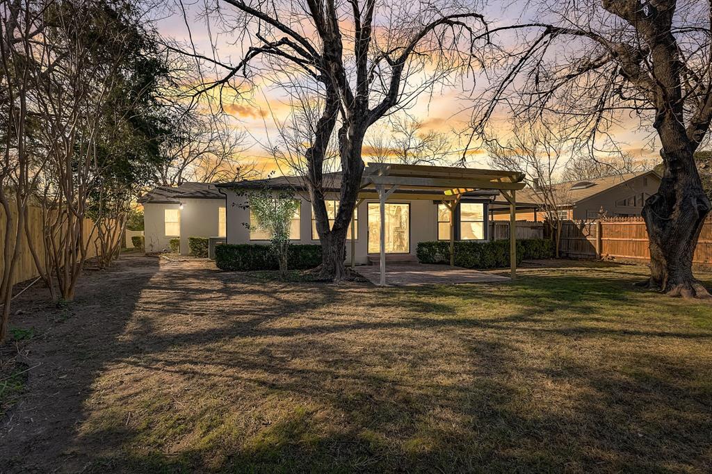 Fort Worth, Texas, 76107, United States, 3 Bedrooms Bedrooms, ,2 BathroomsBathrooms,Residential,For Sale,1915443