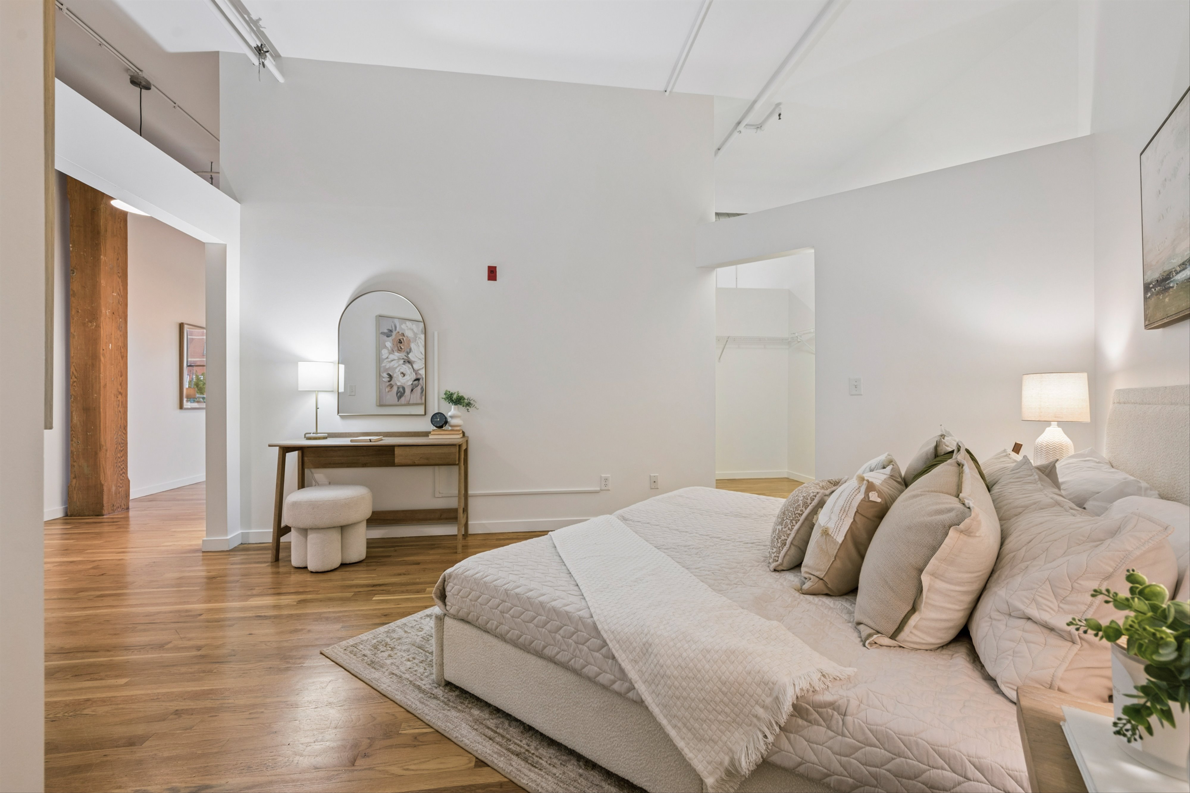  rare lodo loft gem – exposed brick, parking & walk to union  station - 物件實景