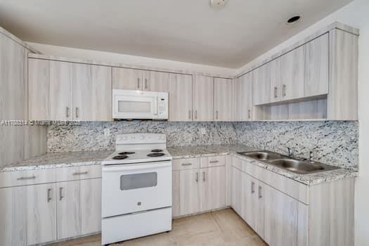 Miami, Florida, 33161, United States, ,Residential,For Sale,1783997