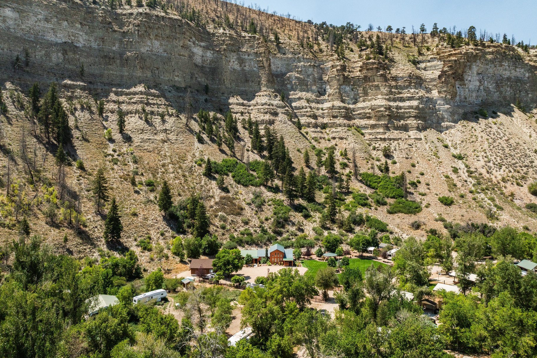  The Kind of Cabin Nobody Wants to Leave — For Sale in Fruitland, Utah - 物件實景