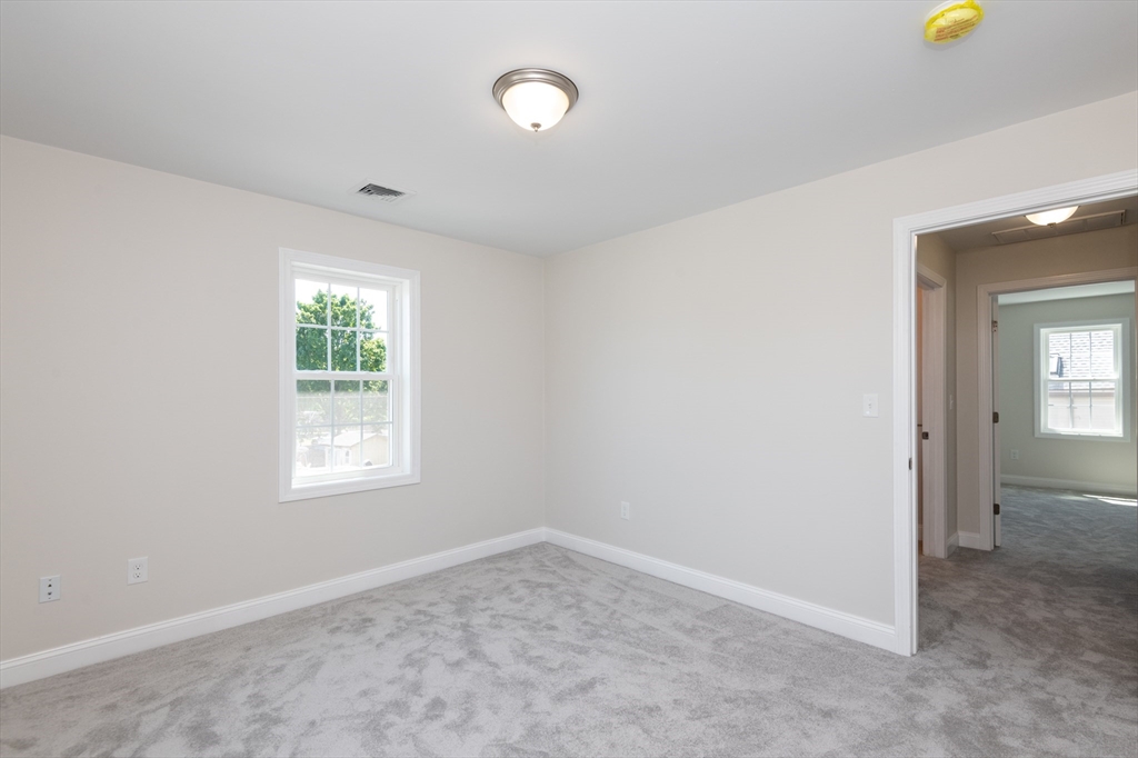 Lynn, Massachusetts, 01905, United States, 3 Bedrooms Bedrooms, ,2 BathroomsBathrooms,Residential,For Sale,1909147