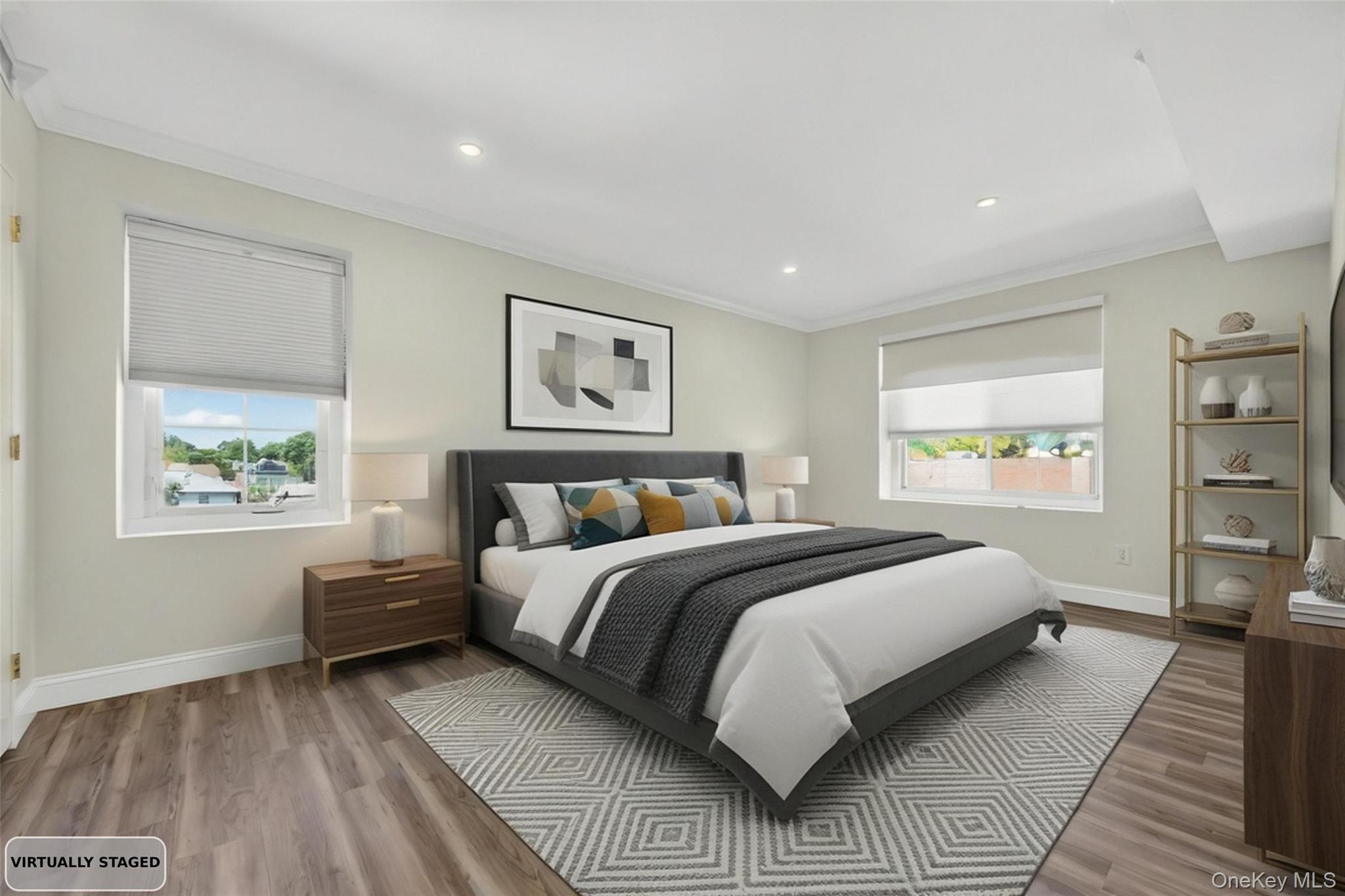  242 Maple Avenue, Westbury, NY, 11590 - 物件實景