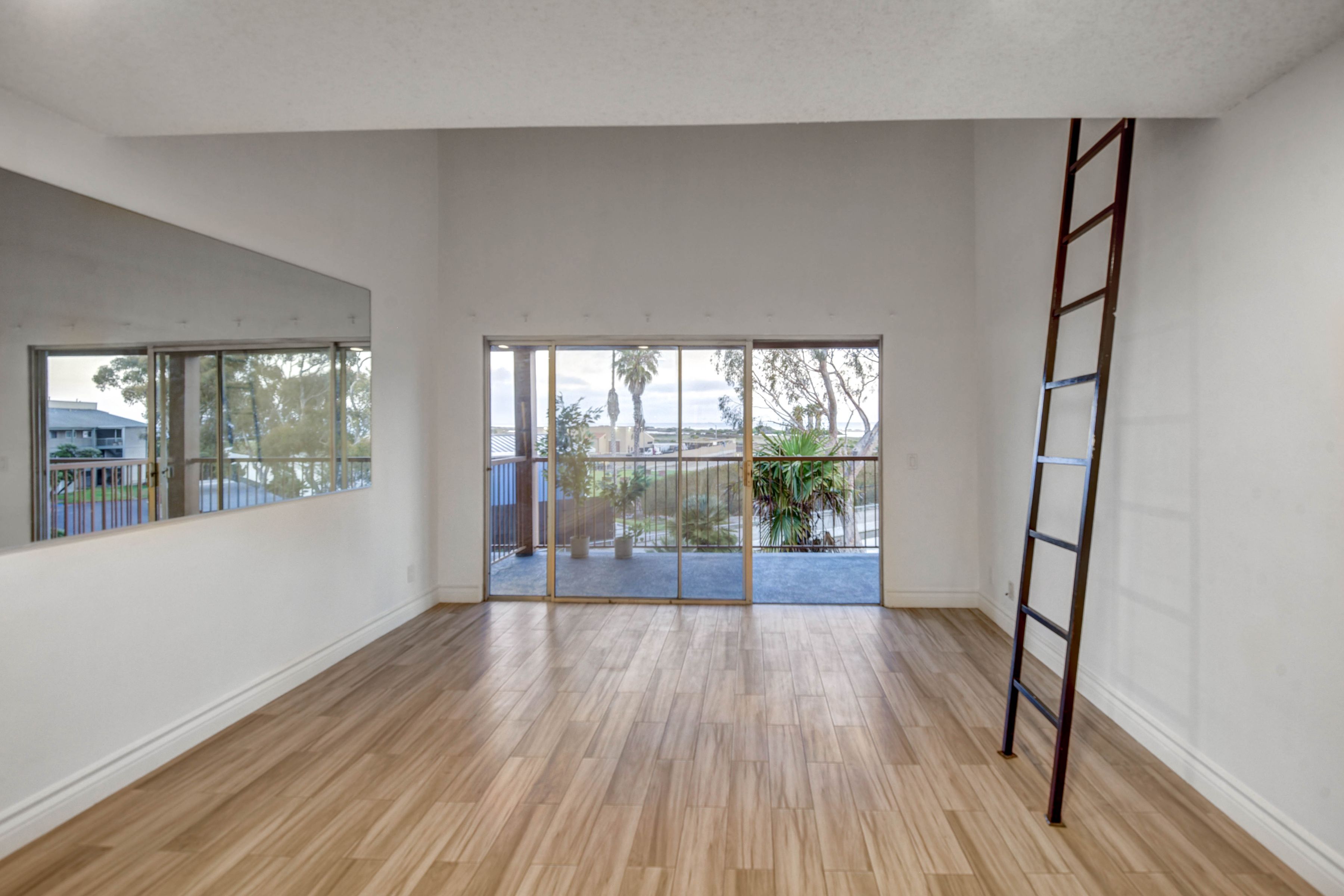  948 Lighthouse Way - 物件實景