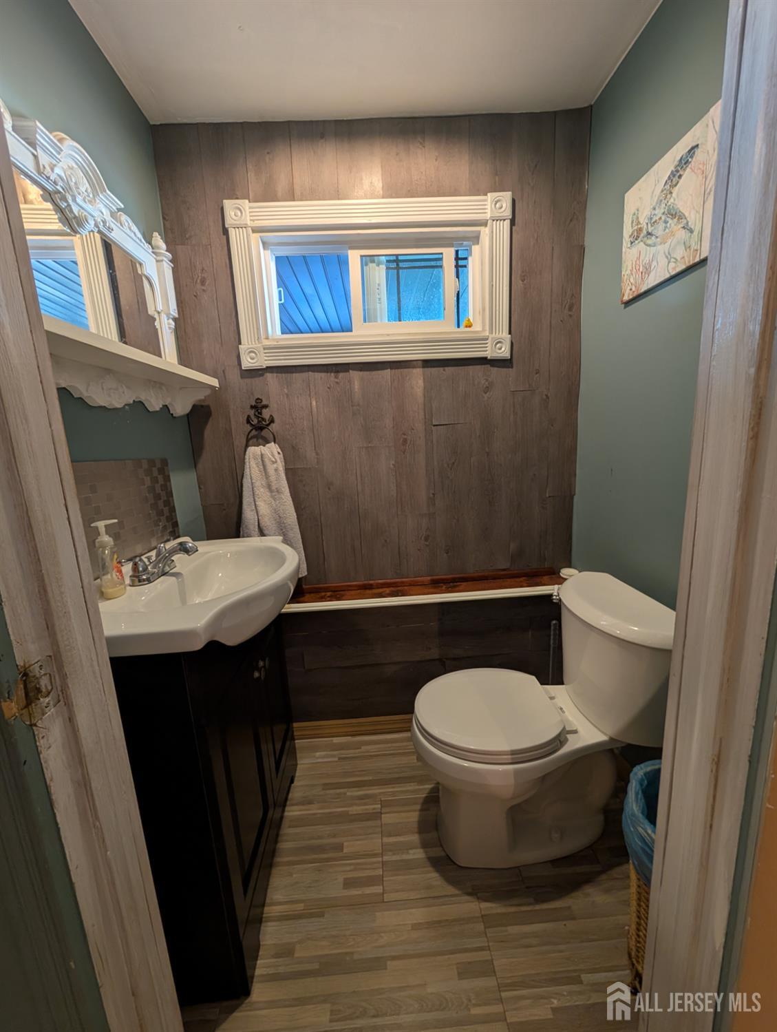 Old Bridge, New Jersey, 08857, United States, 3 Bedrooms Bedrooms, ,2 BathroomsBathrooms,Residential,For Sale,1849014