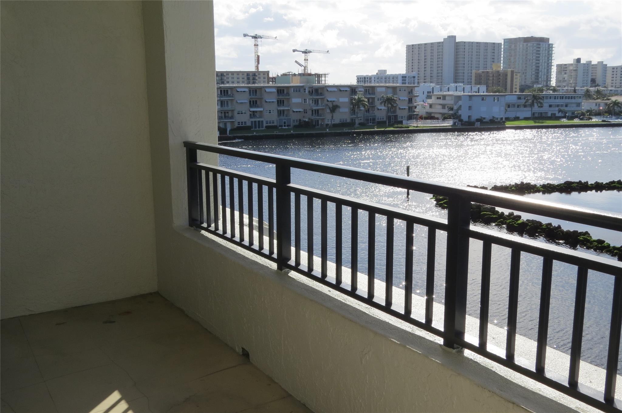 Pompano Beach, Florida, 33062, United States, 2 Bedrooms Bedrooms, ,3 BathroomsBathrooms,Residential,For Sale,1915850