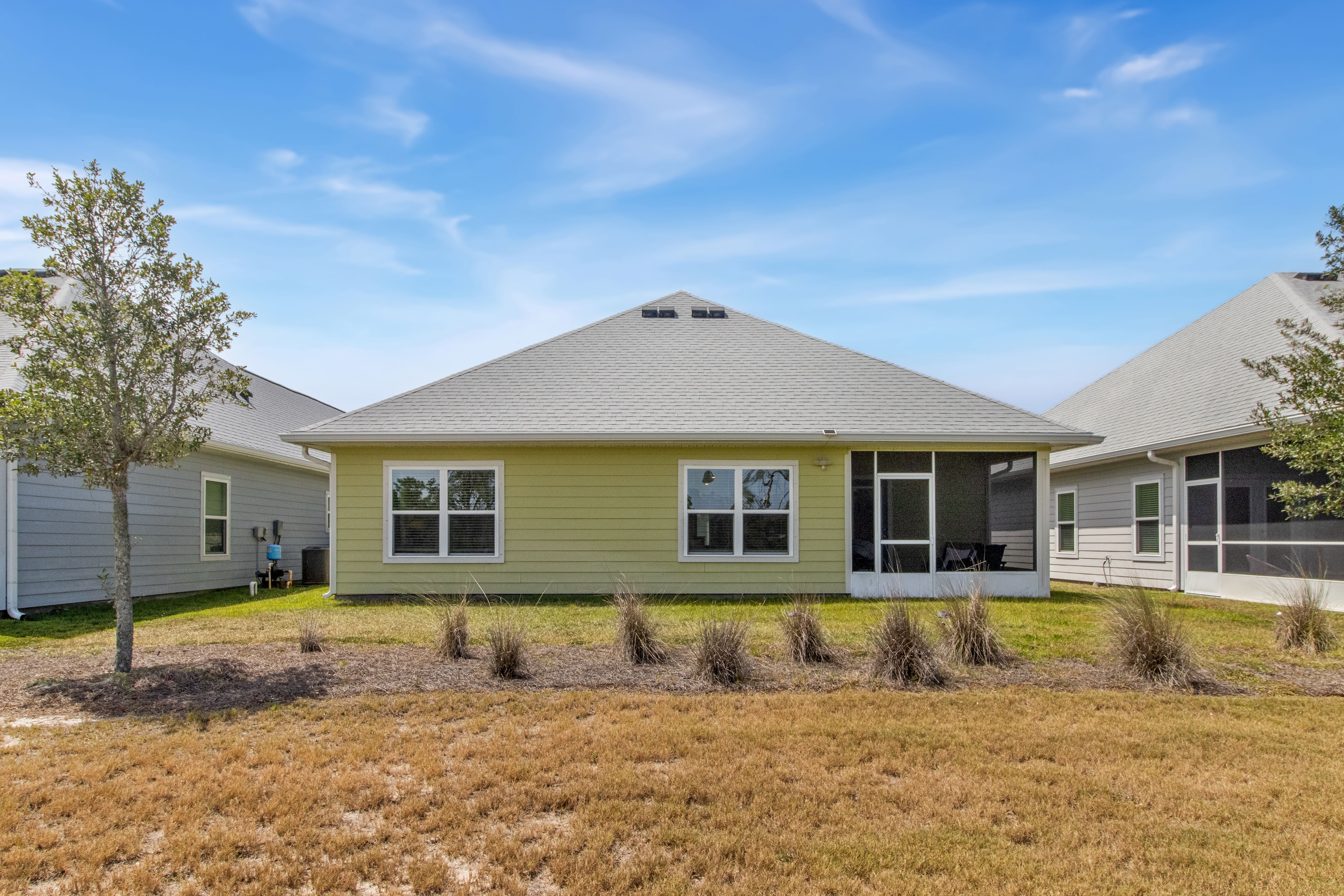  Coastal Retreat With Resort Amenities In WindMark Beach - 物件實景