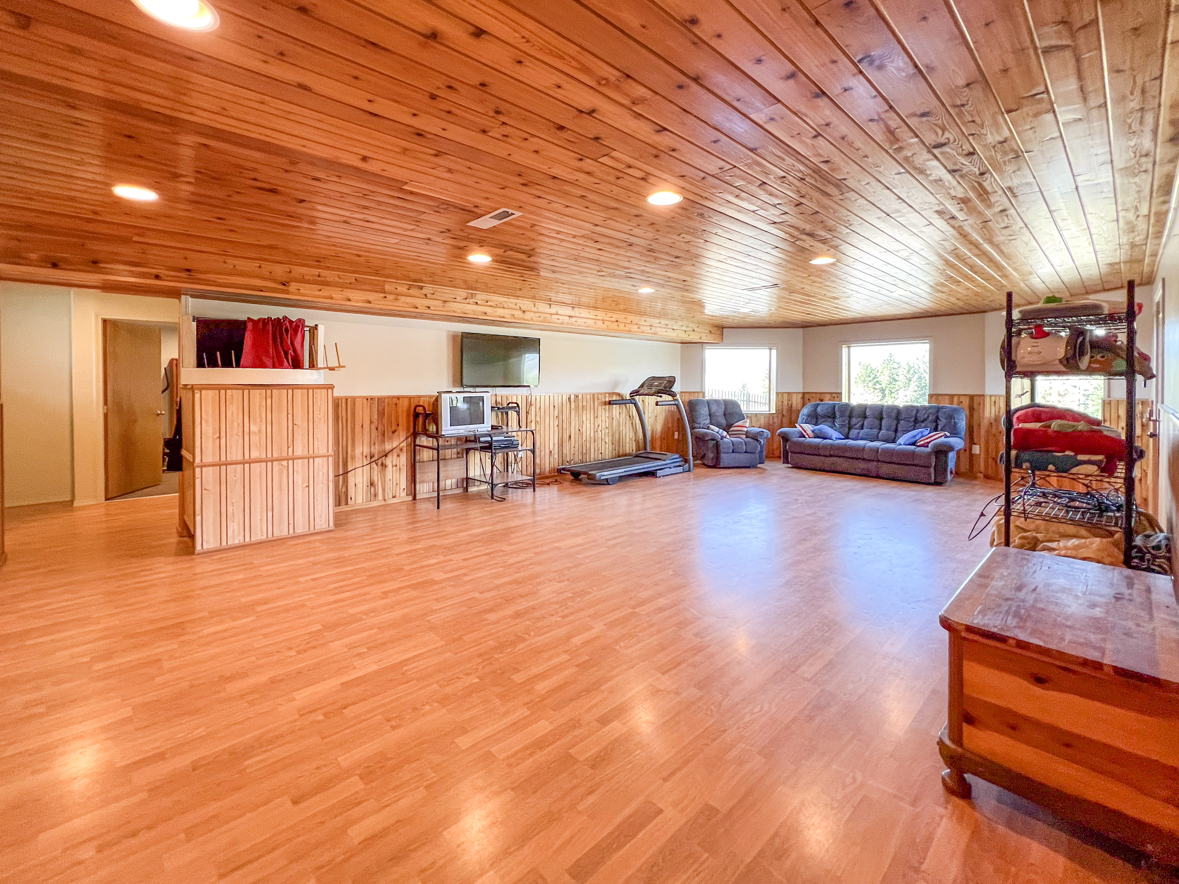 Kettle Falls, Washington, 99141, United States, 4 Bedrooms Bedrooms, ,4 BathroomsBathrooms,Residential,For Sale,1984366