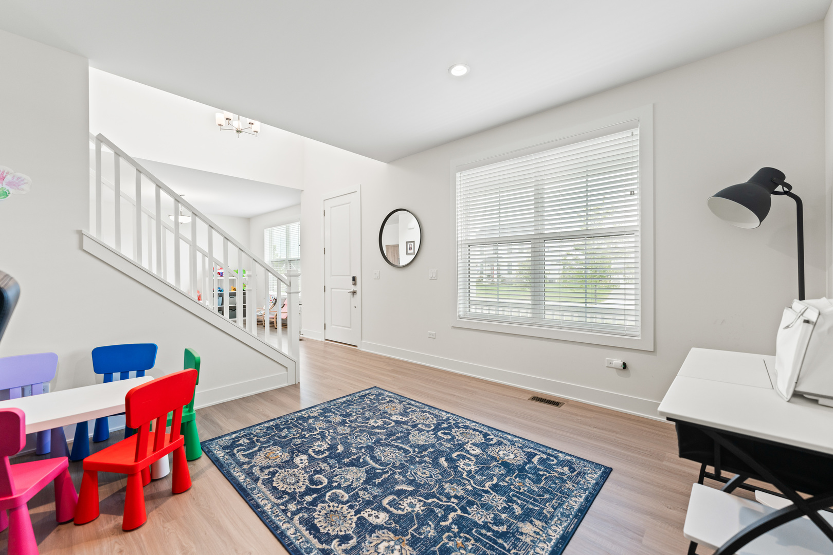 Elgin, Illinois, 60124, United States, 4 Bedrooms Bedrooms, ,3 BathroomsBathrooms,Residential,For Sale,1941075