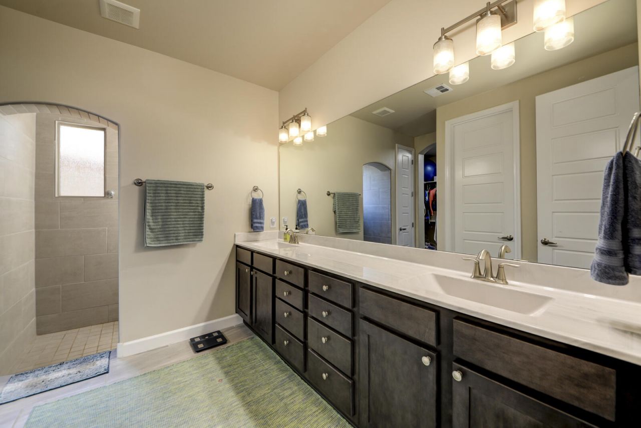 Rio Rancho, New Mexico, 87144, United States, 4 Bedrooms Bedrooms, ,3 BathroomsBathrooms,Residential,For Sale,1895660